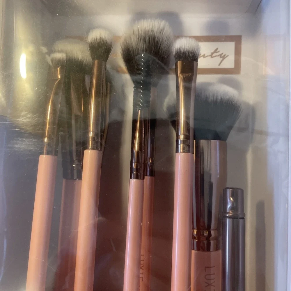 LUXIE Complete Face Set Rose Gold Collection Brush Set 8 Brushes NIB